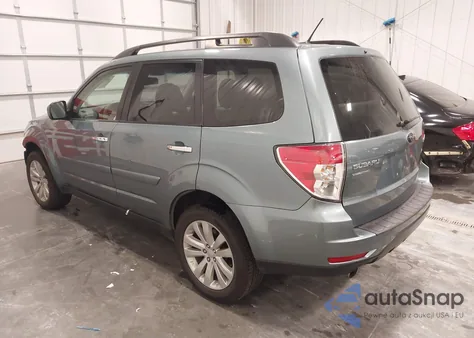2012 Subaru Forester 2.5X Premium из США, поврежденный, VIN JF2SHBDC0CH429549